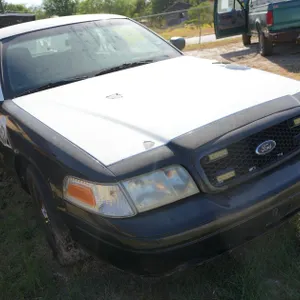 2011 Ford Crown Victoria - Will Need to be Towed