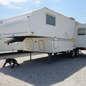 1999  26' Keystone Springdale Lite 5th Wheel