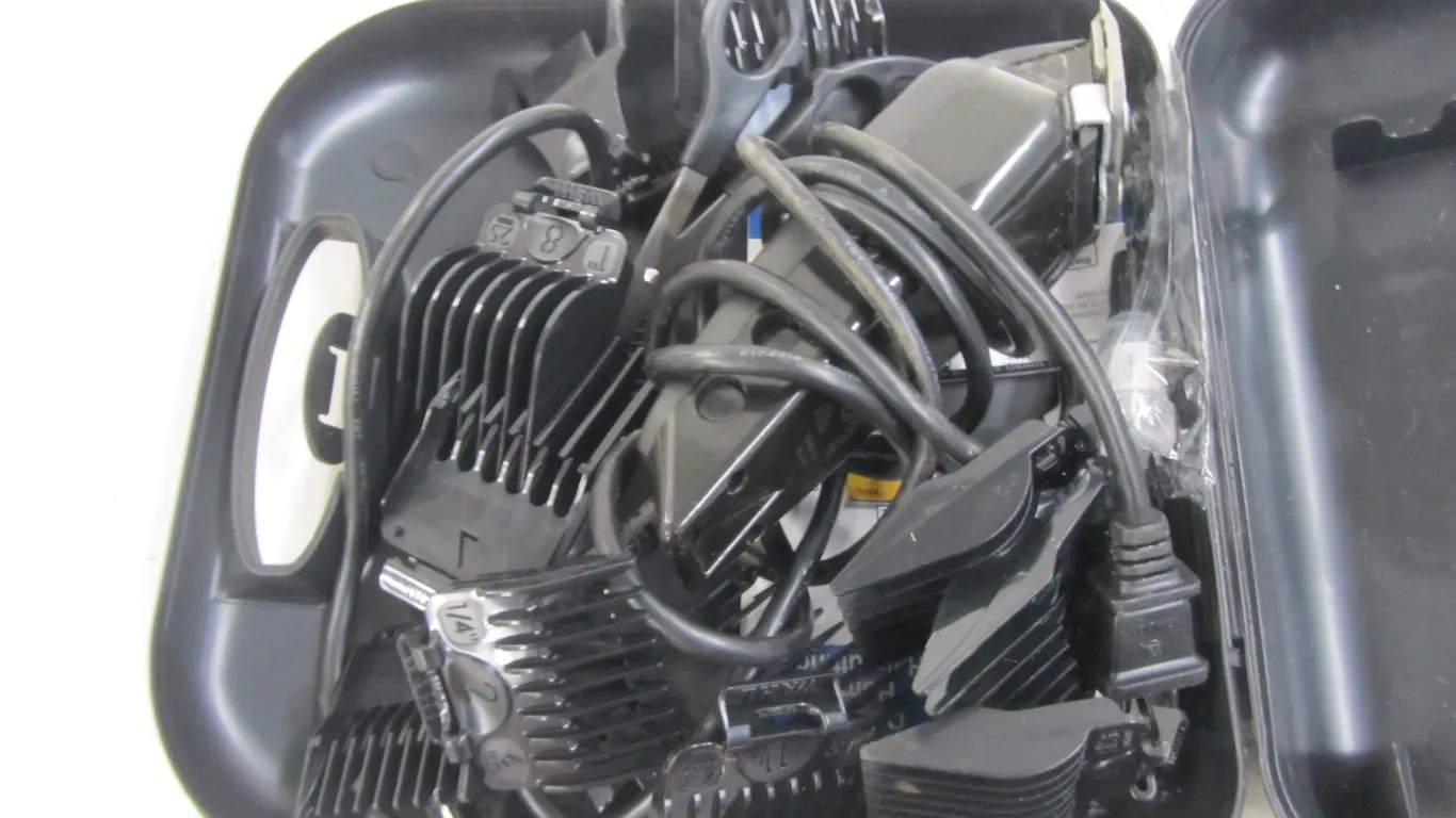 Wahl Pet Clipper w/Attachments