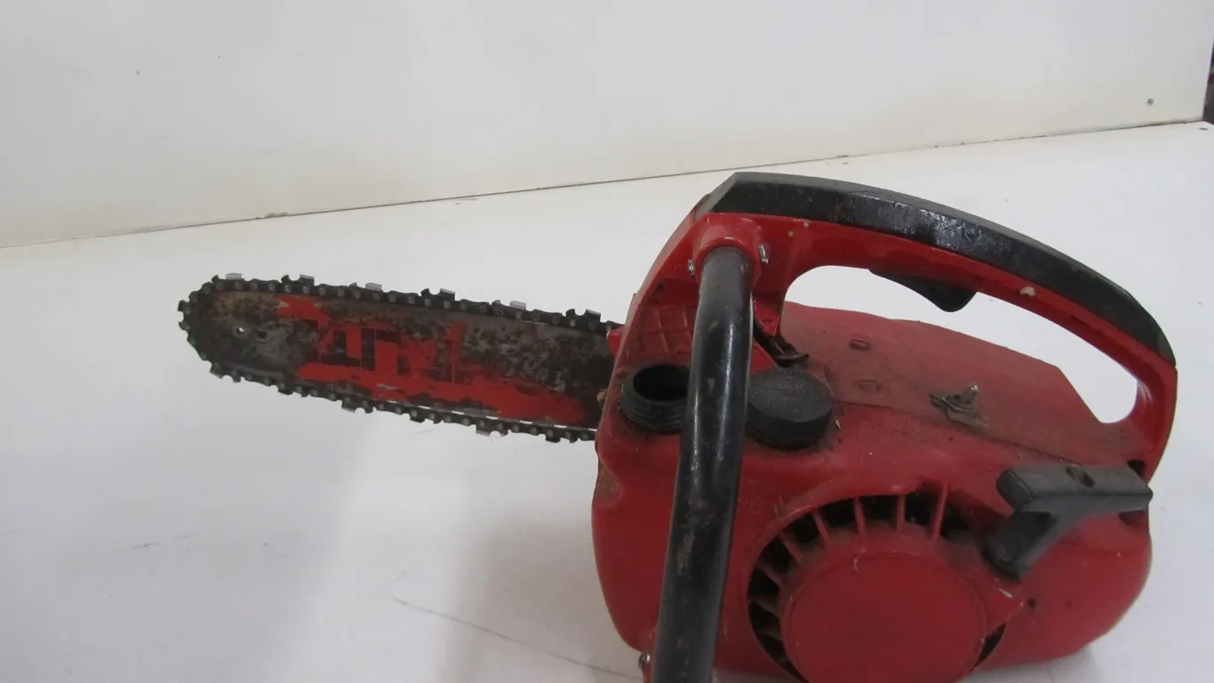 Homelite 12" Chain Saw
