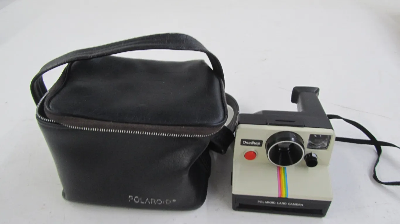 Polaroid One Step Land Camera w/Case