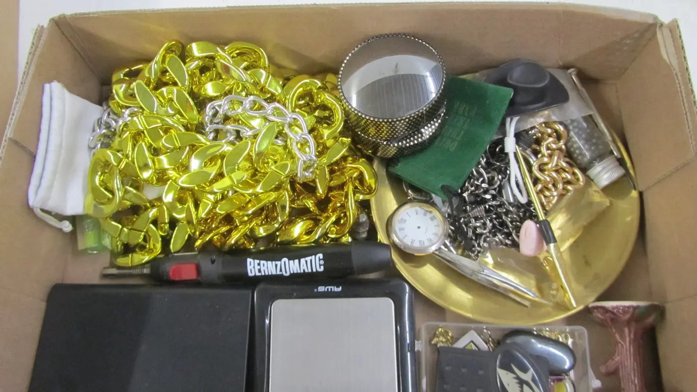 Flat Of Assorted Household Items