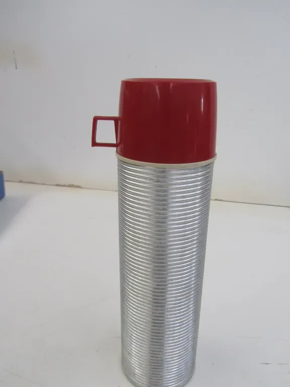 Thermos Quart Size Vacuum Bottle