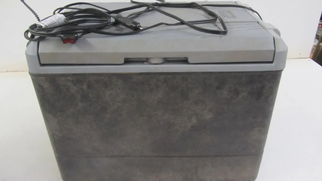 Coleman 12v DC Cooler