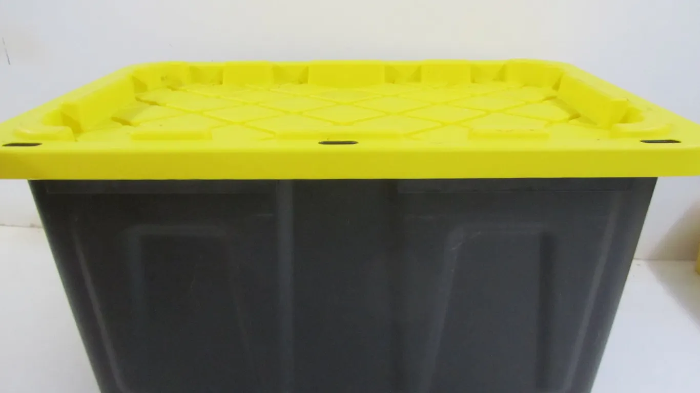 Bin Boss 27 Gallon Tub w/Lid