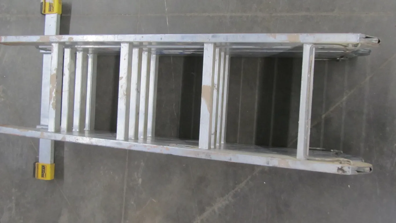 Krause Multimatic Industrial Ladder w/Stabilizer