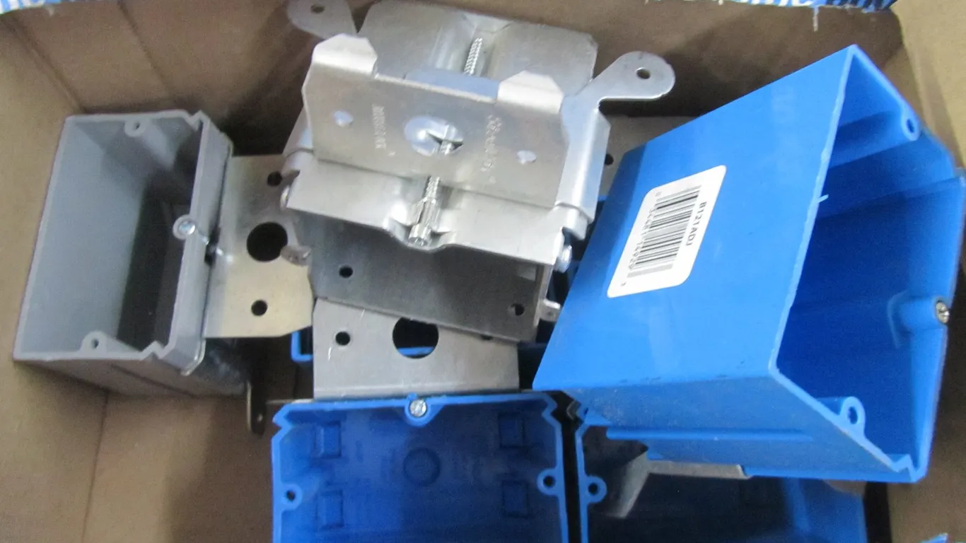 (7) Single Gang Adjustable Boxes