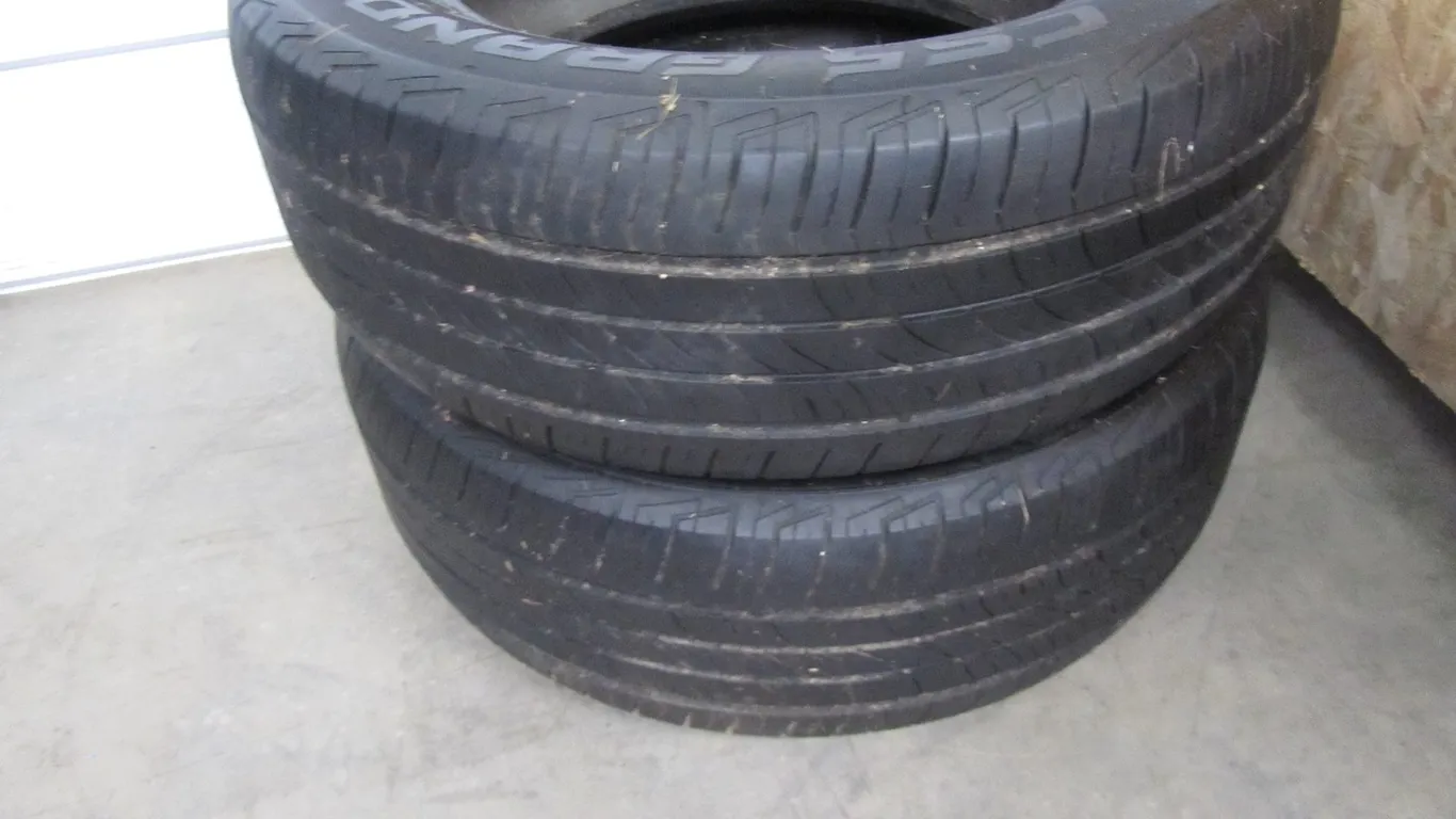 (2) Cooper CS5 Grand Tires