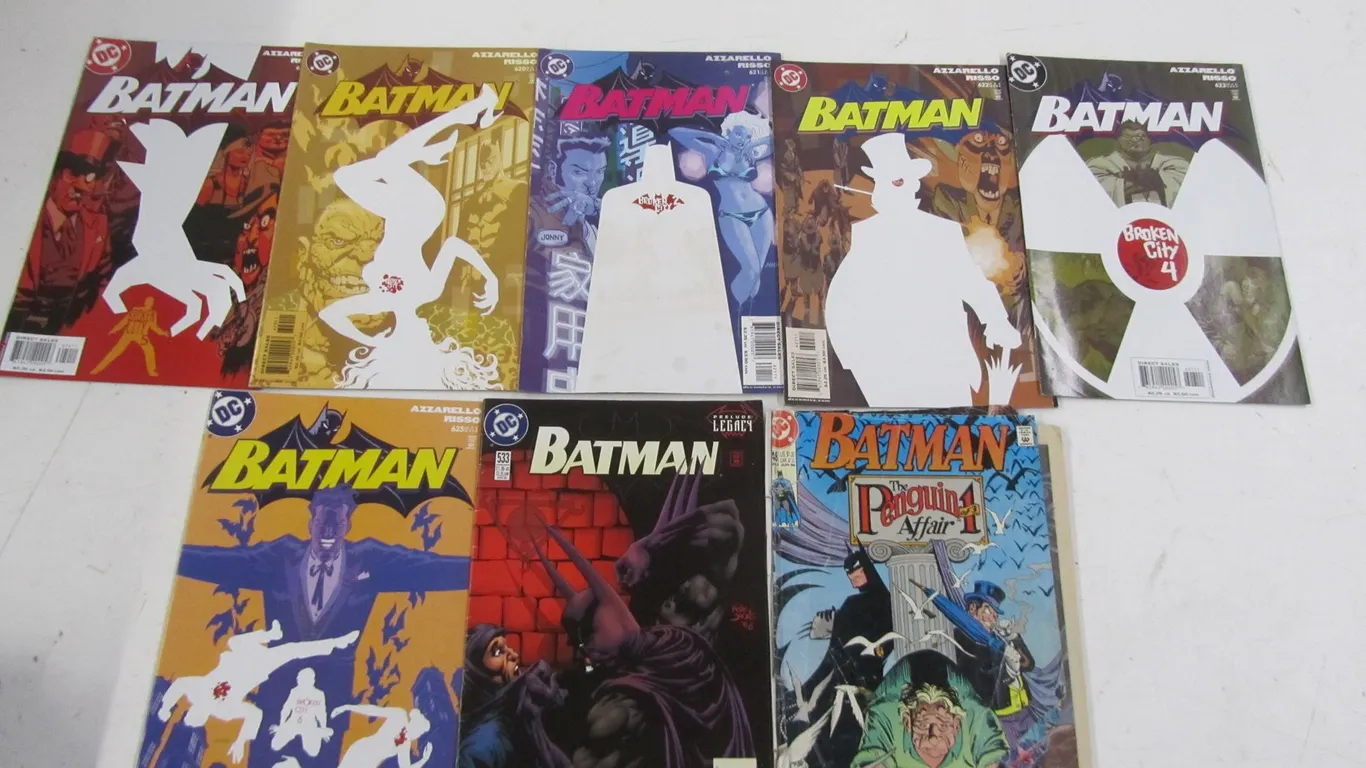 (8) DC Batman Comics