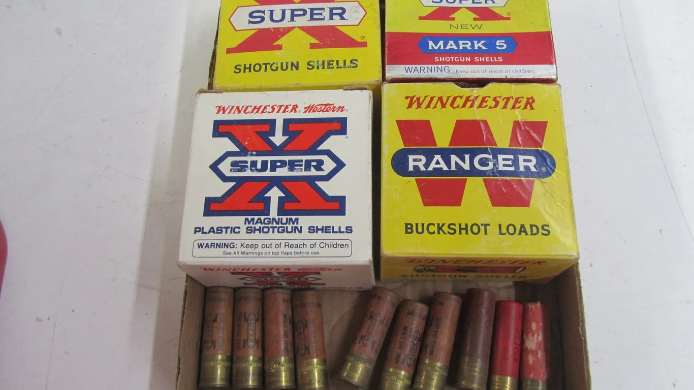 (8) 16ga 2-3/4" 6 Shot Rounds