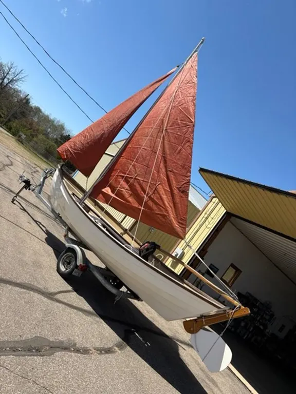 1987 Beach Comber Dory Model Sail Boat w/Trailer