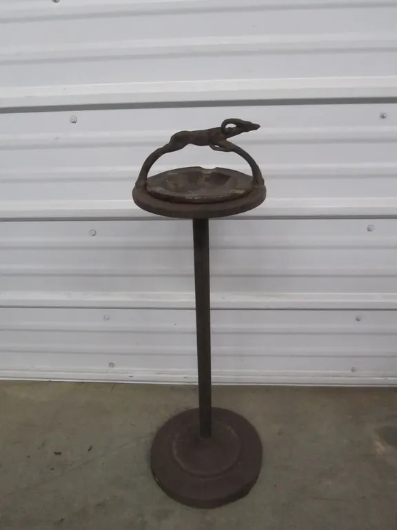 Metal Ash Tray Stand w/Ceramic Ash Tray
