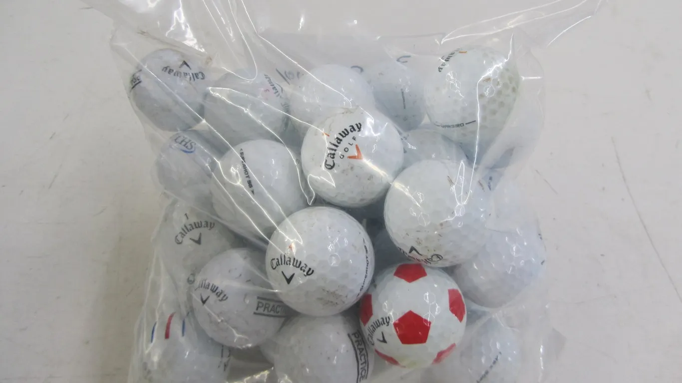 (36) Assorted Calloway Golf Balls