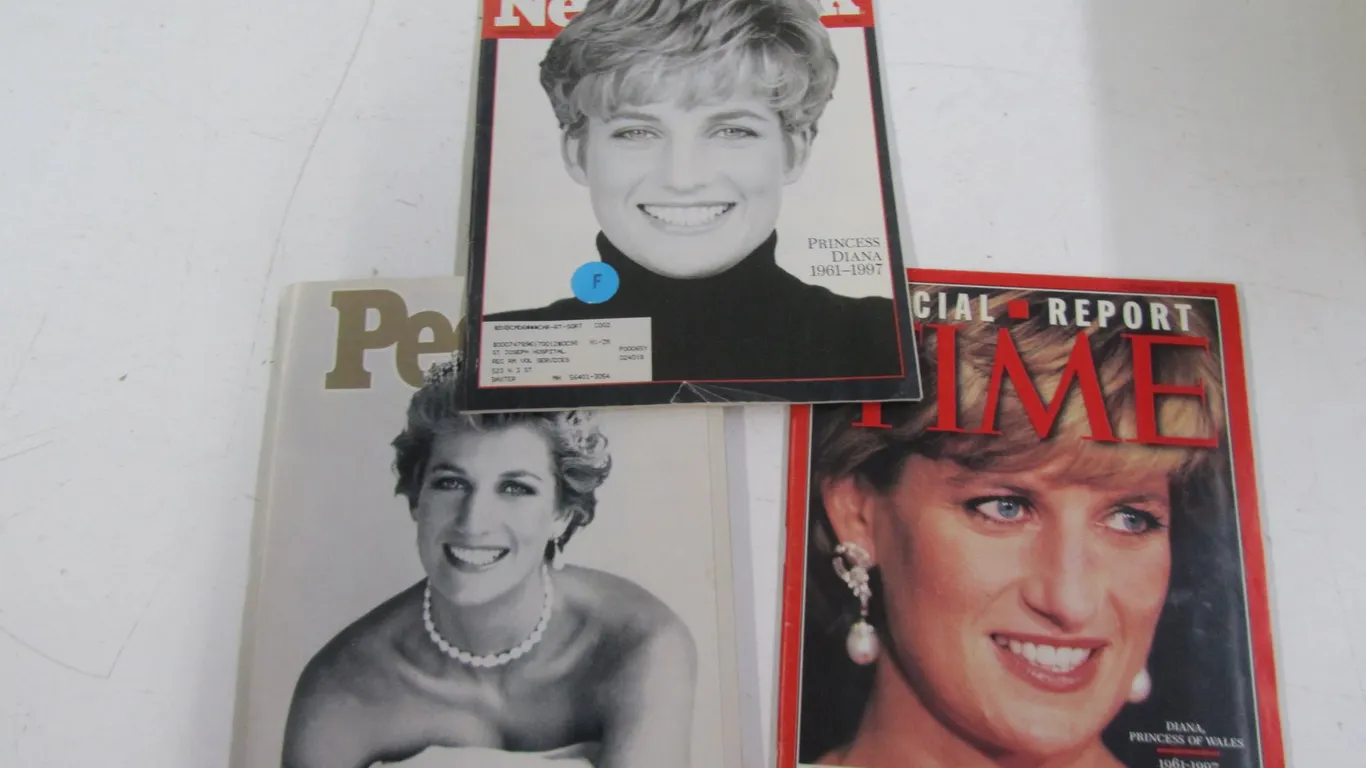 (3) Princess Dianna Cover Magazines