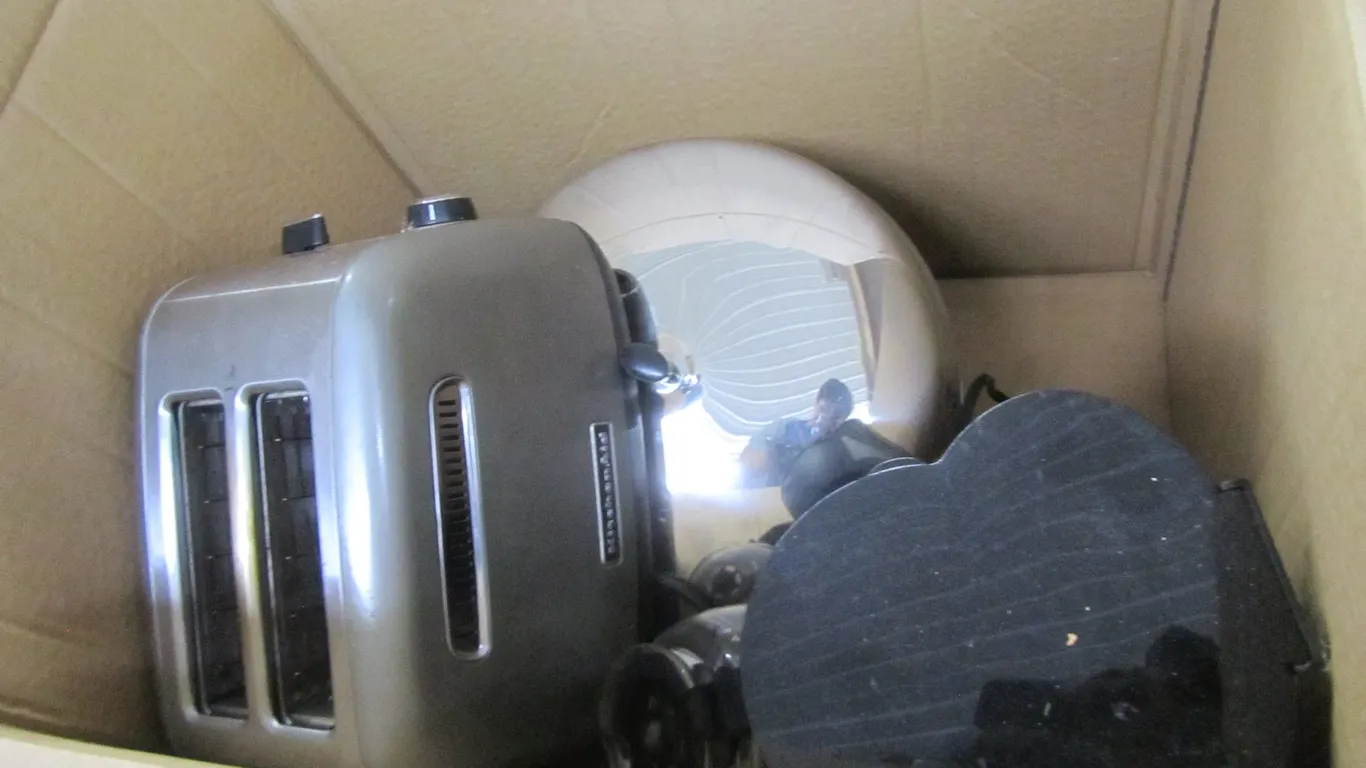 Lot Of Assorted Kitchenware