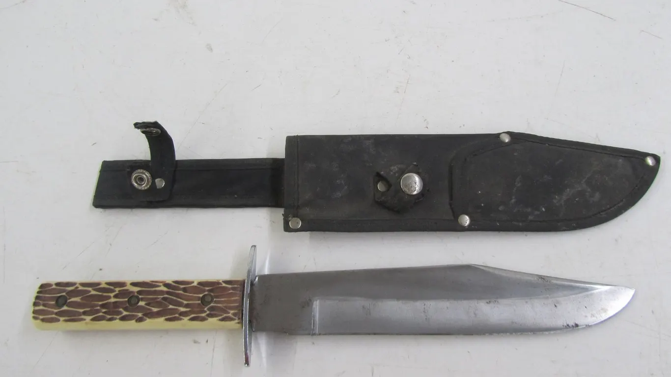 Cobra Hunter II Knife w/Sheath