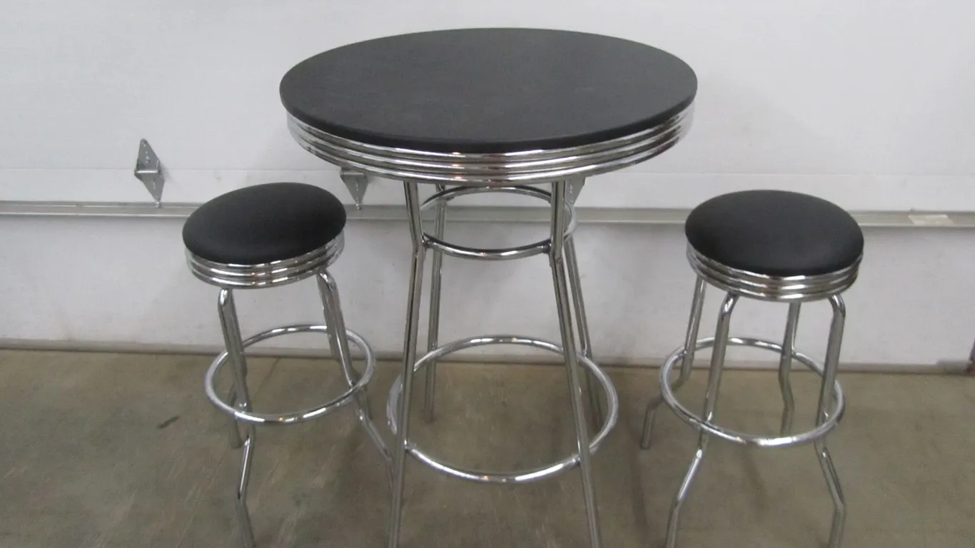 High Top Table w/(2) Stools