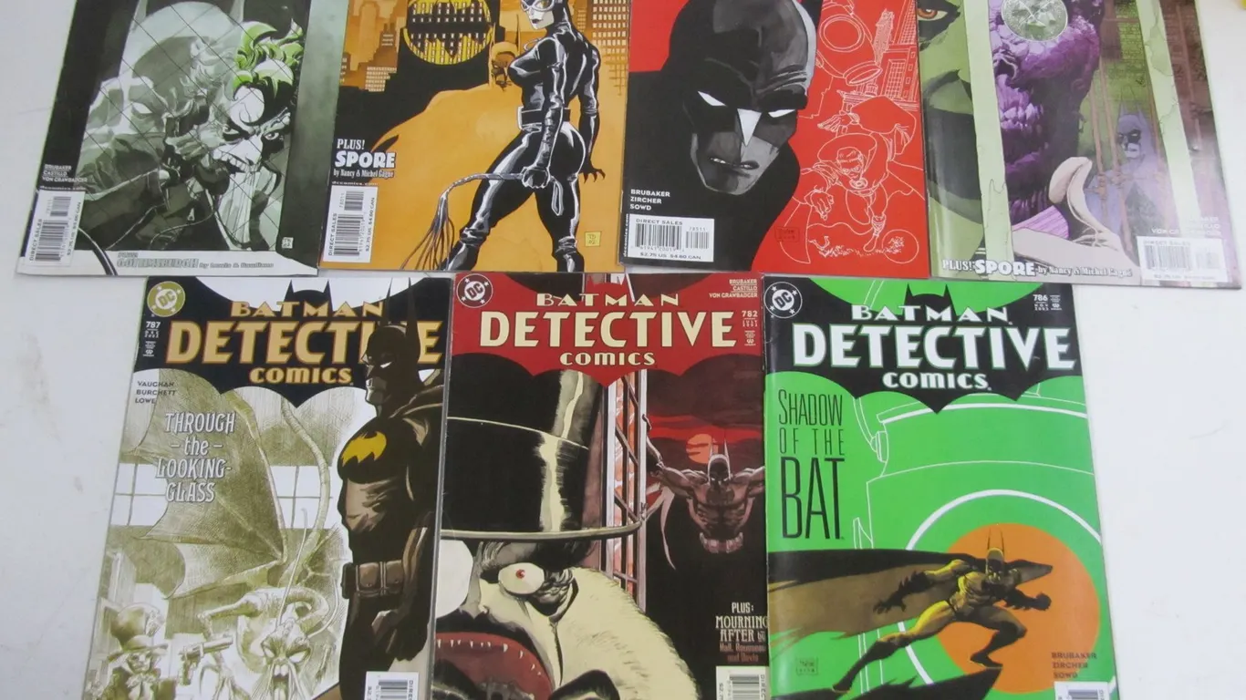 (7) DC Batman Detective Comics