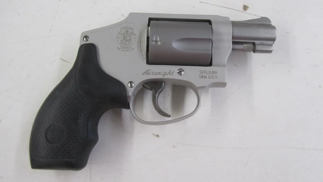 Smith & Wesson .38 SPL Plus P Airweight 5-Shot Revolver
