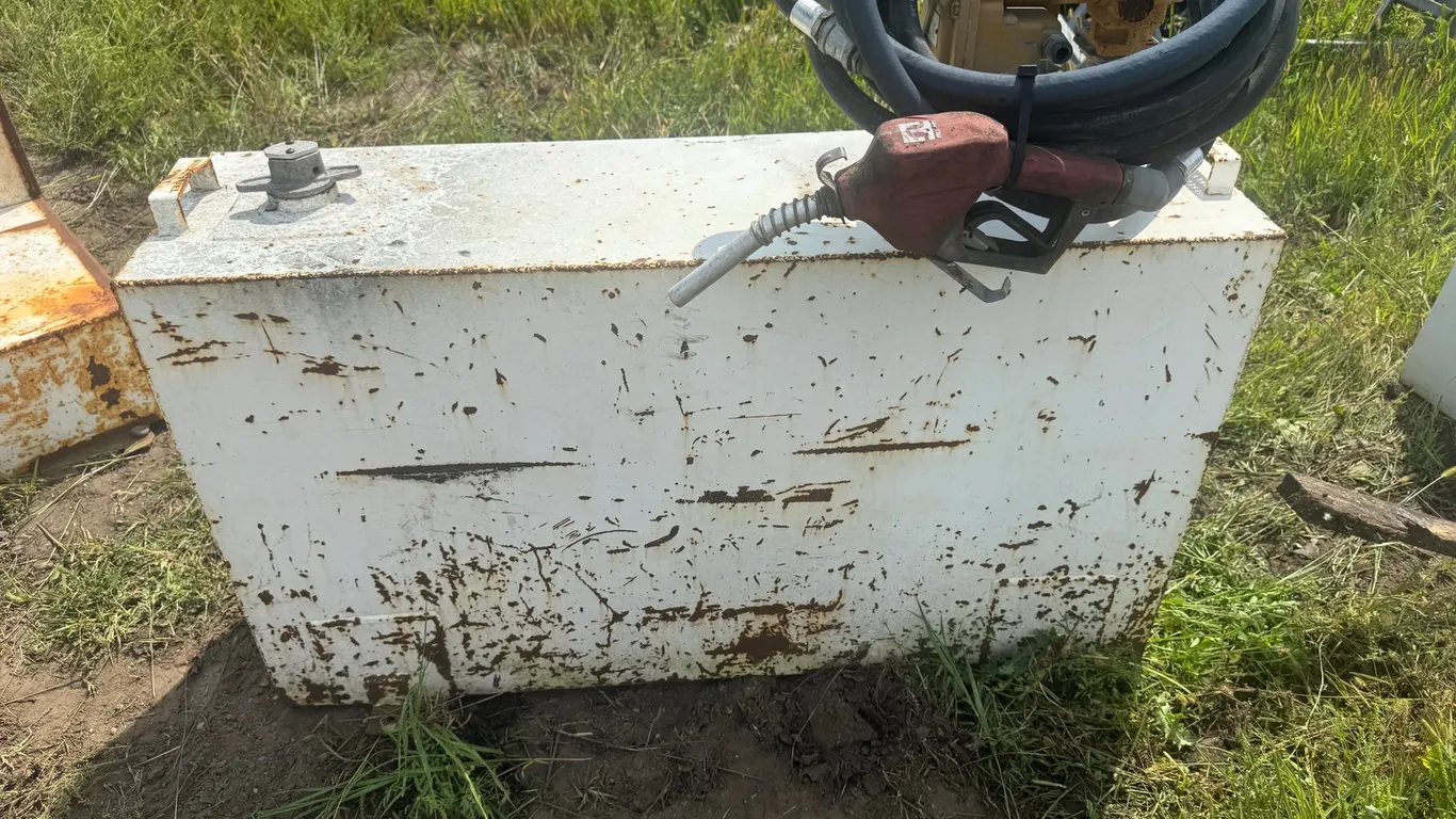 Fuel Tank with Fill-rite Pump