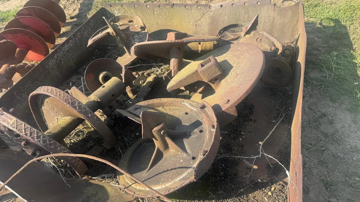 6 x 6 Metal Tray with Auger Parts
