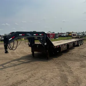 2012 Load Trail Tri-Axle Goose-Neck Trailer