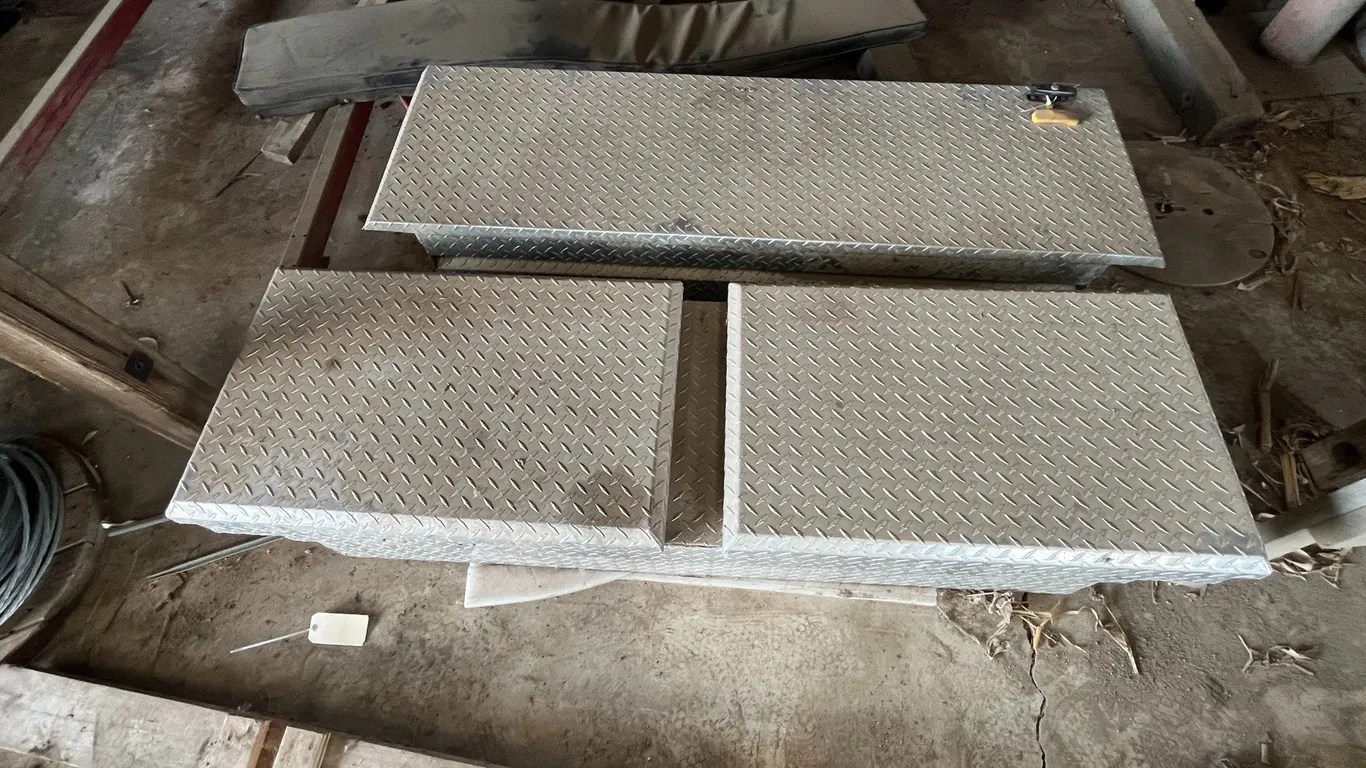 Seal-Title Truck Toolbox