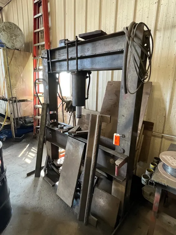 Heavy Duty Hydraulic Press