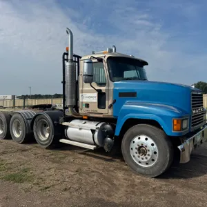2004 Mack CH613 Semi