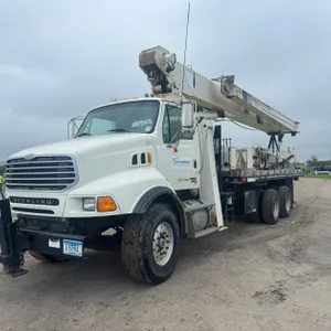 2006 Sterling LT9500 with National Crane