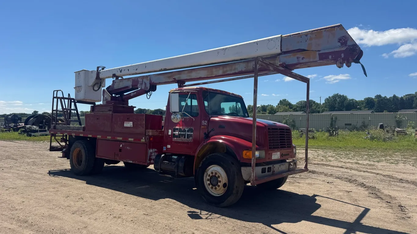 1994 IH 4900 Boom Truck