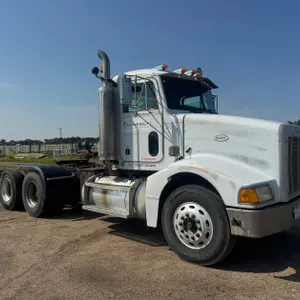 1997 Peterbilt 385 Semi