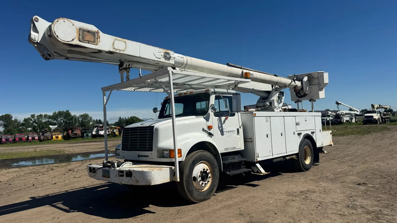 1992 IH 4900 Boom Truck