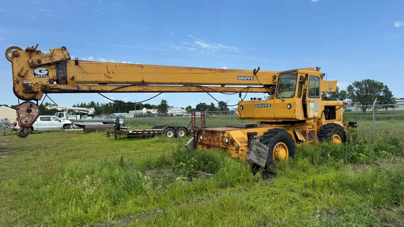 Grove RT595 Quad Steer Rough Terraine 15-Ton Crane