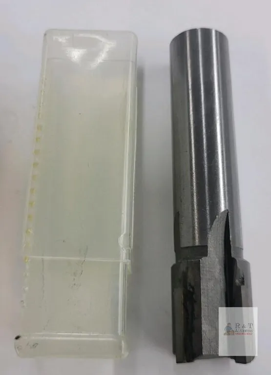 25mm Square Nose End Mill, 3 Flute, Straight Shank, s23112200ux9284,