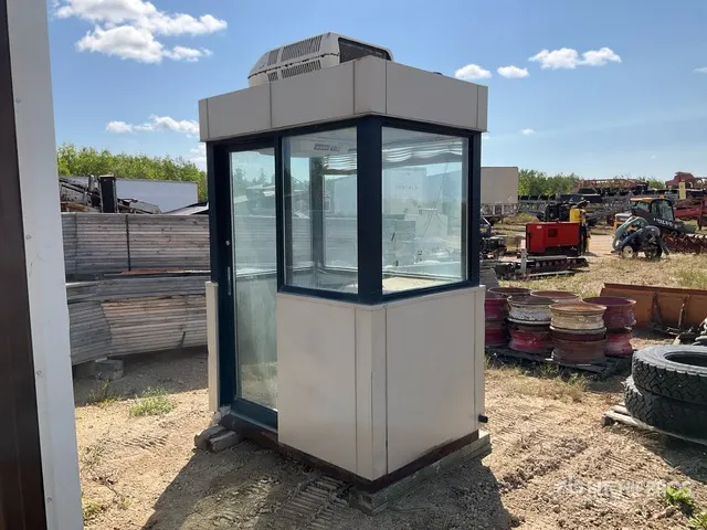 6 ft x 4 ft Scale Shack