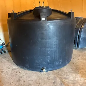 1250 gal Poly Water Tank