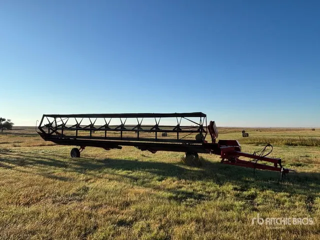 1987 Case IH 730 30 ft Pull Type Swather Windrower