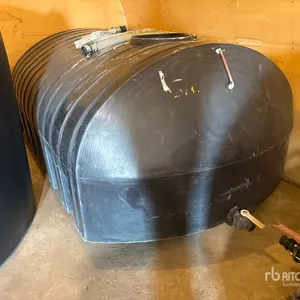 1250 gal Poly Water Tank