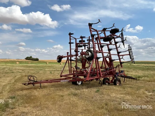 1997 Morris Concept 2000 36 ft Cultivator