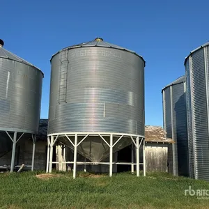 Westeel-Rosco +/- 4500 bu 6 Ring Hopper Grain Bin