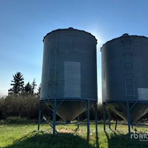 Westeel-Rosco +/- 2200 bu 6 Ring Hopper Grain Bin