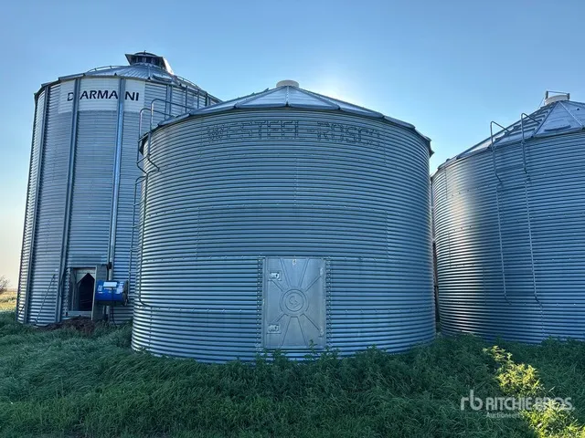 Westeel-Rosco +/- 3300 bu 5 Ring Grain Bin