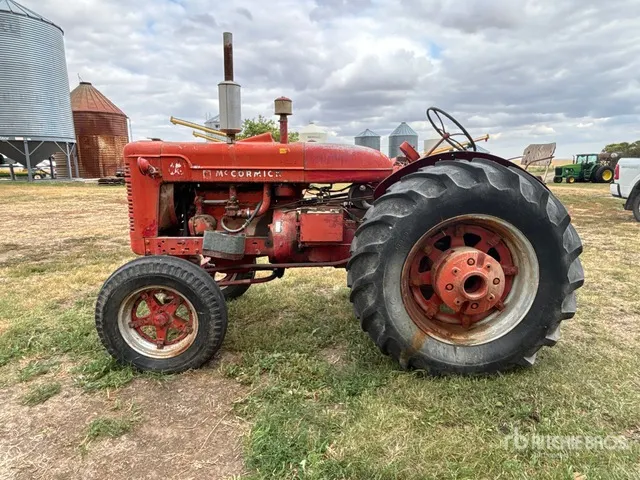 McCormick SW6 2WD Tractor