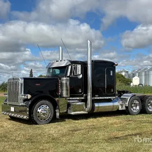2003 Peterbilt 379 T/A Sleeper Truck Tractor