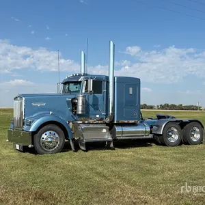 2000 Kenworth W900B T/A Sleeper Truck Tractor