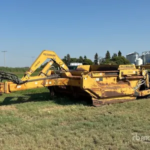 2005 Reynolds 17E10.5 4 Tire Hydraulic Pull Scraper