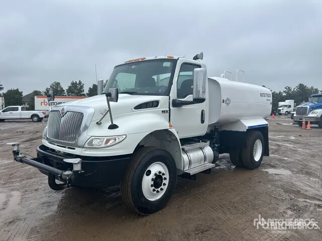 2019 International MV607 2000 gal Water Truck