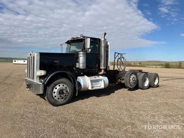 2012 Peterbilt 388 8x4 Tri/A Day Cab Truck Tractor