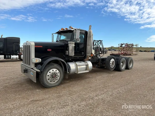2012 Peterbilt 388 8x4 Tri/A Day Cab Truck Tractor